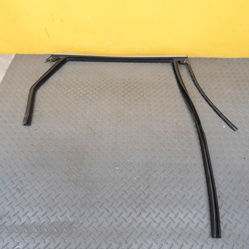 2019-2024 FORD EDGE REAR RIGHT DOOR WINDOW WEATHERSTRIP SEAL RUBBER FT4BR25824