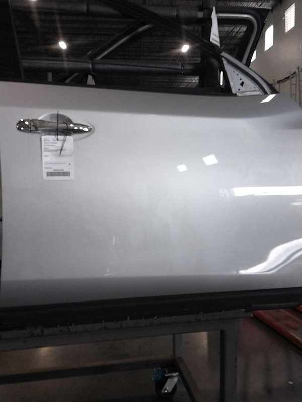 2018 Nissan Pathfinder Right Front Door Silver 55K Miles OEM Used Part