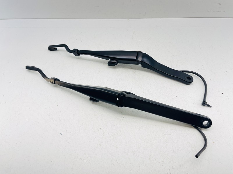 06-09 PONTIAC SOLSTICE SET OF 2 FRONT LEFT & RIGHT WIPER ARM OEM