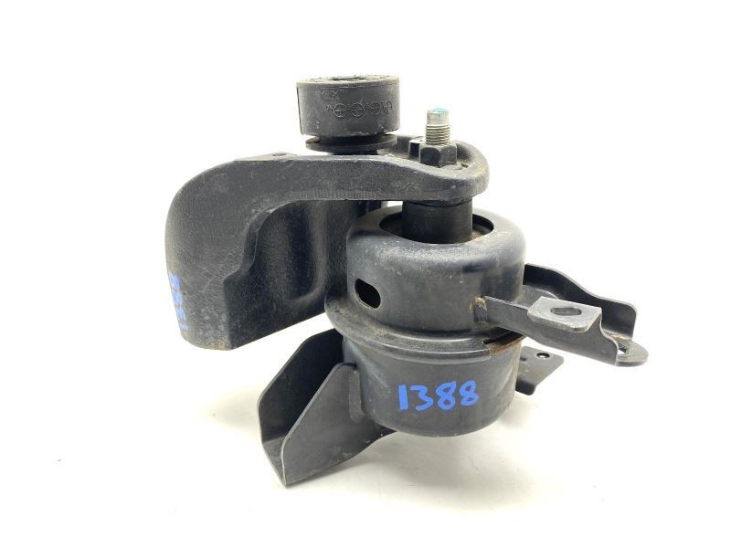 Right Passenger Side Engine Mount Bracket 2.7L Fits 2007-2010 Kia Rondo 79756