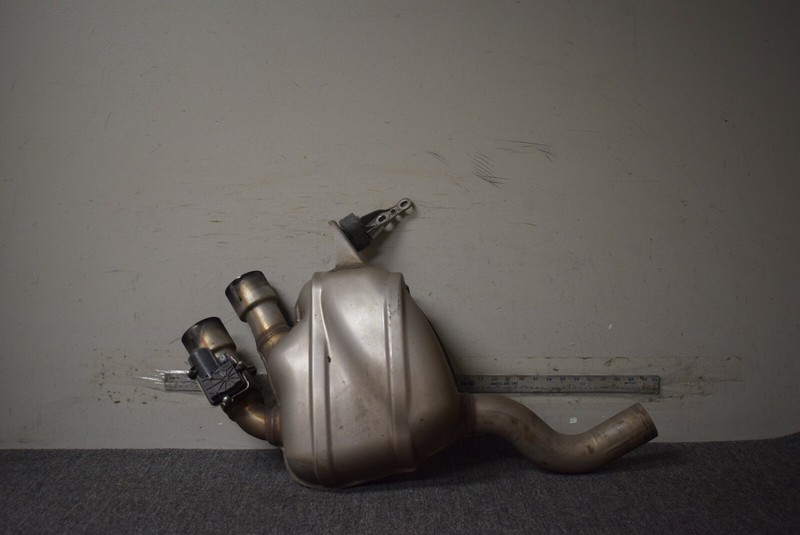 2015-2018 PORSCHE MACAN REAR MUFFLER 95B-253-612-PY RIGHT SIDE