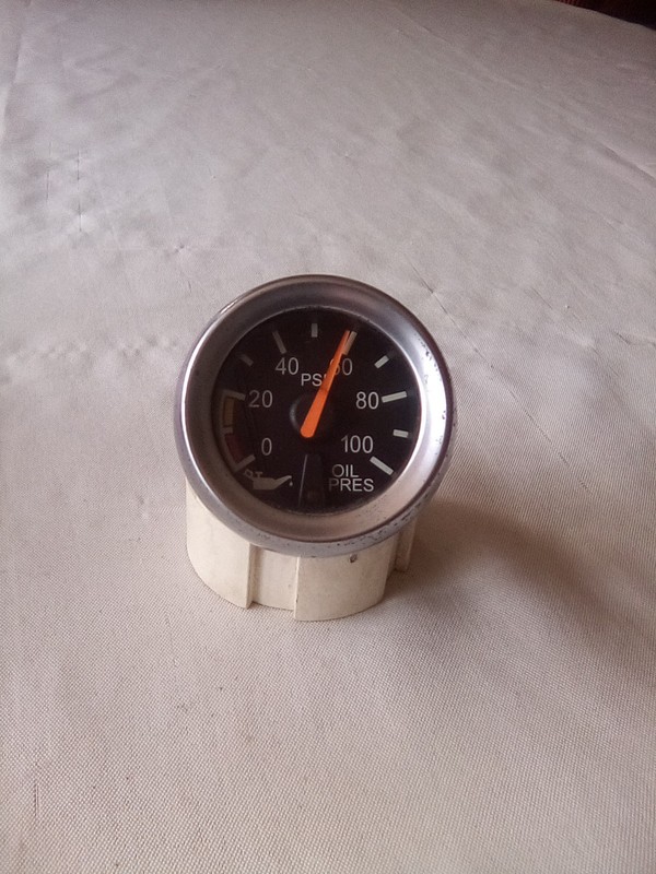 Peterbilt 17-05065-030E Engine Oil Pressure Gauge