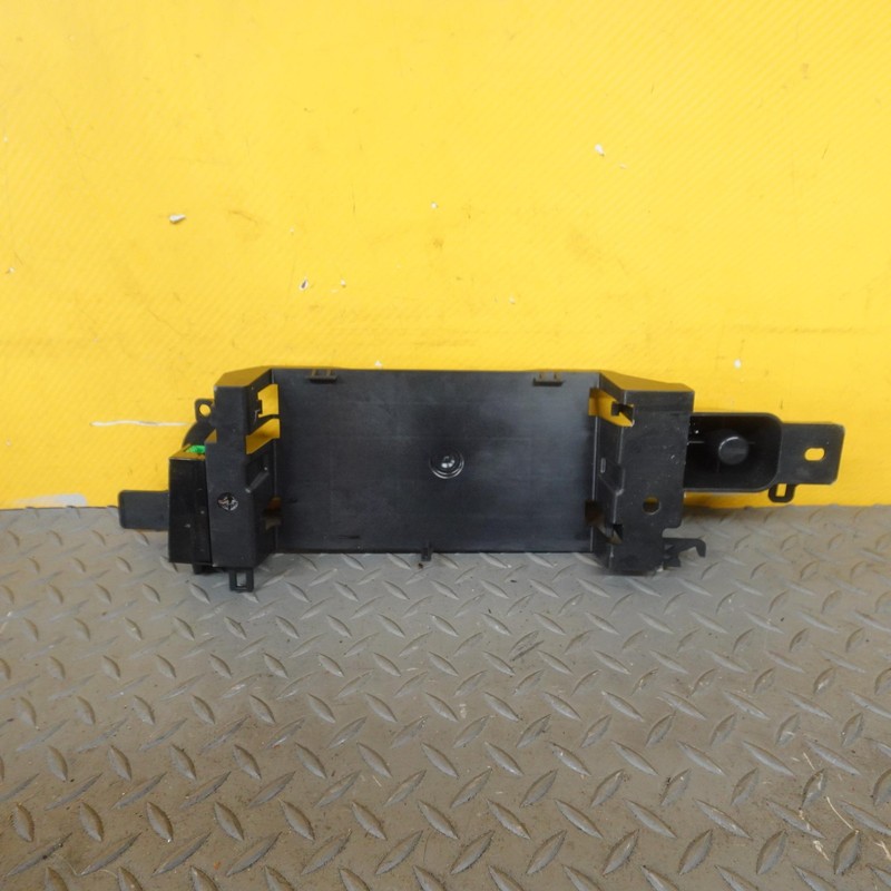 2019-2022 VOLVO XC40 BRACKET LHD VCM CONNECTIVITY MODULE HOLDER OEM 31475065