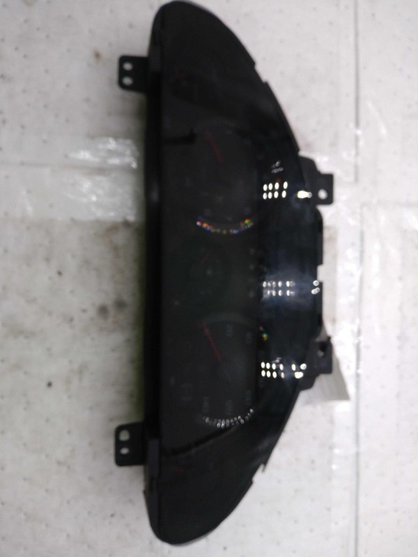2010 Chevrolet Traverse Speedometer Gauge OEM Silver 337896 150K Miles
