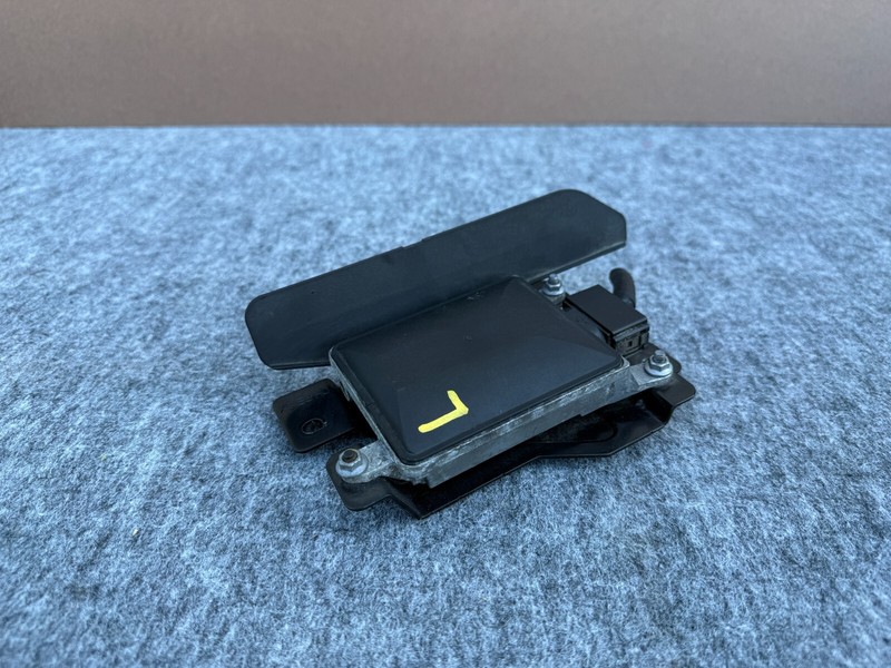 HYUNDAI GENESIS SEDAN & G80 2015-2020 OEM LEFT DRIVER BLIND SPOT MODULE UNIT ASY
