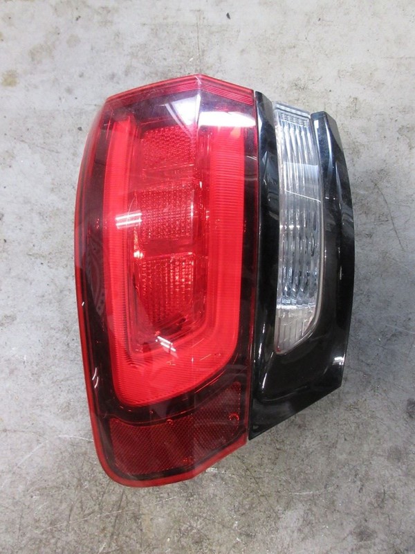 2014-2022 Jeep Grand Cherokee OEM Rear Left Driver Tail Light Lamp 68142943