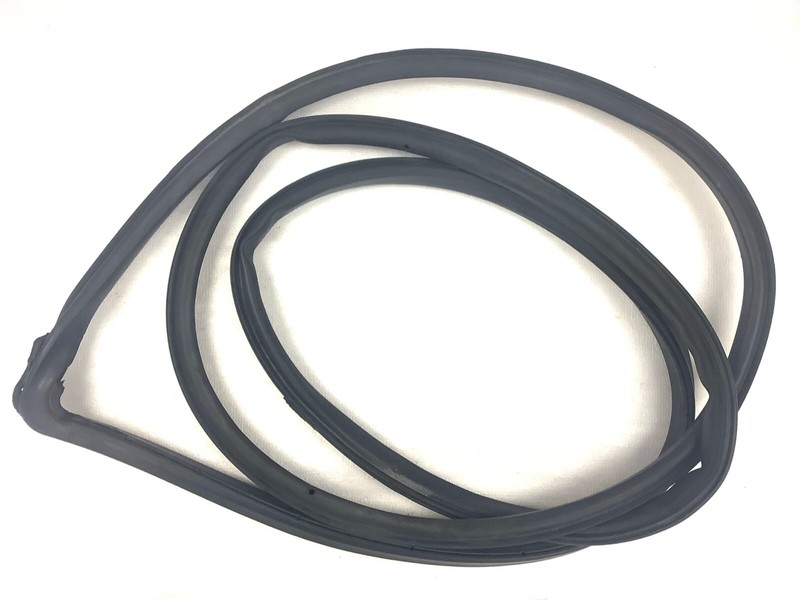 99-04 Odyssey Right Front Weatherstrip Gasket Rubber Around Door Seal OEM