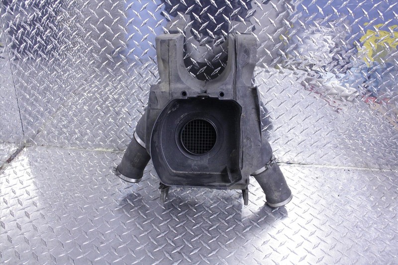 02 BMW R 1150 RT AIR RAM INTAKE CLEANER FILTER BOX R1150