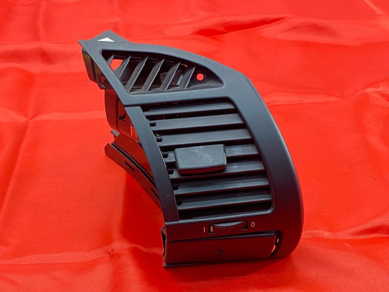 03-08 BMW E85 E86 Z4 Right Side Dash AC Air Vent Grill Cup Holder Trim Black OEM
