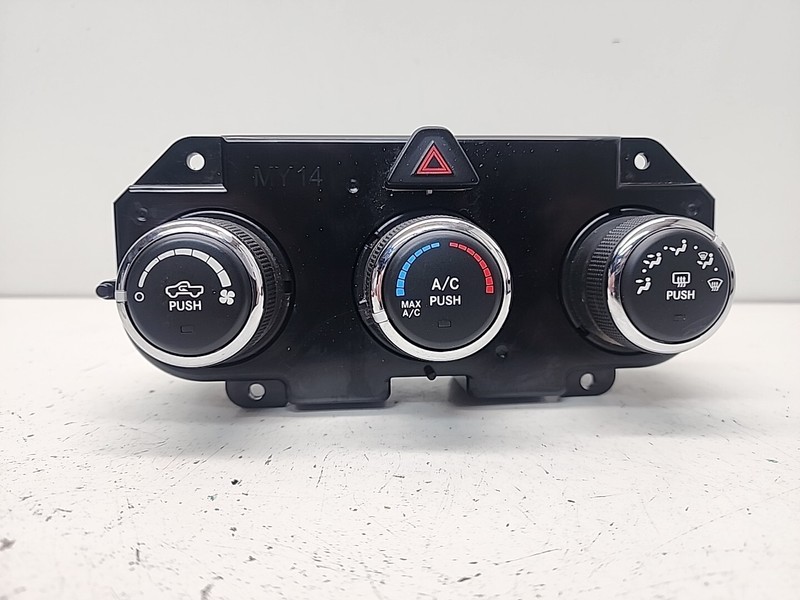 2014 - 2020 DODGE 1500 PICKUP TEMPERATURE CONTROL Manuel MT |68268190AA