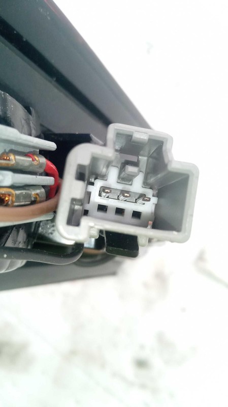 2018 Chevrolet Silverado 1500 Center High Mount Stop Light Brown OEM Used