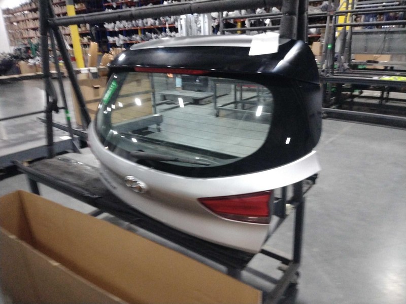 2018 Hyundai Elantra OEM Silver Deck Lid Hatchback 4DR Used Part 650098