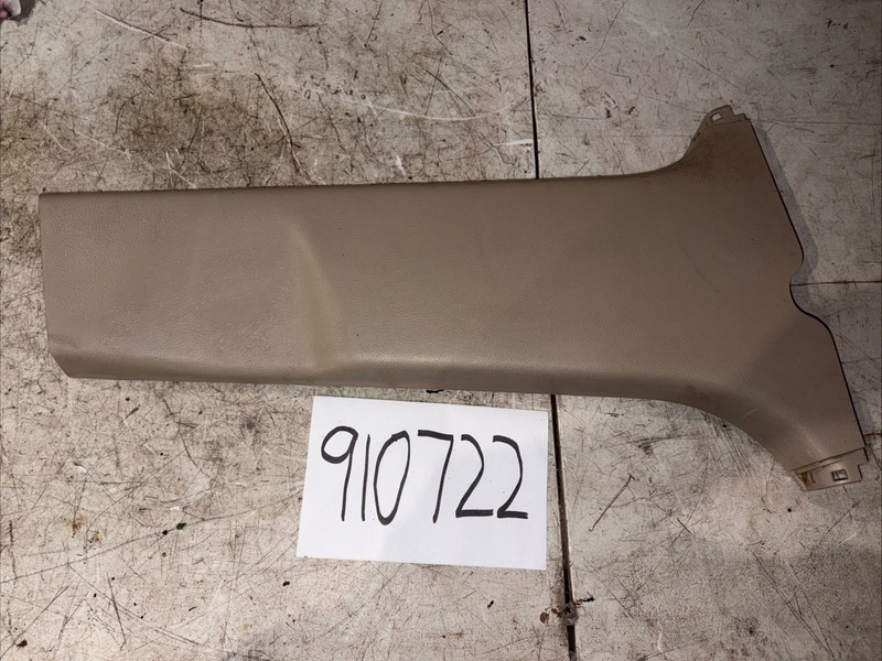 04-09 Lexus RX330 RX350 RH Lower B-Pillar Trim