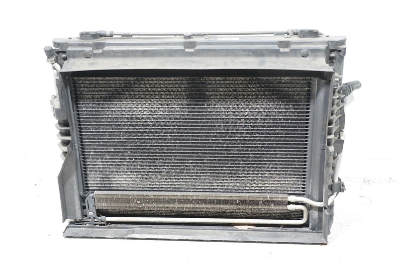 08-10 BMW 528Xi E60 FRONT CLIP NOSE END COOLING FAN RADIATOR A/C ASSY UNIT OEM