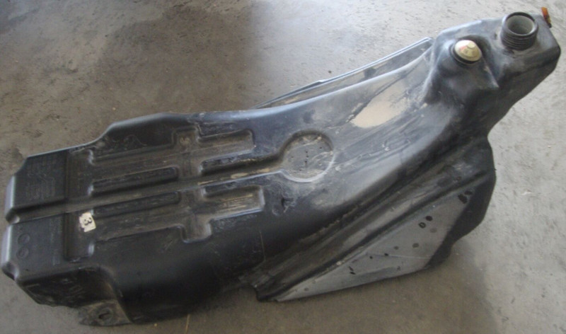 2005 SKI-D00 Expedition GSX 550F Snowmobile Bombardier Fuel Gas Tank Container
