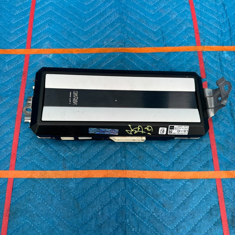 LexusMark Levinson Audio Amplifier OEM 862800WF60 Tested Video Amp