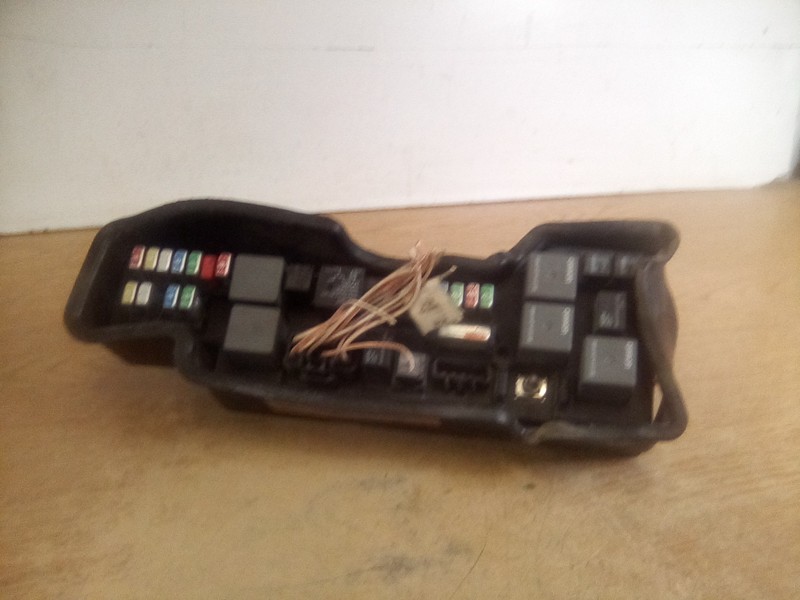 Mack 82732384 15MS577M Fuse/Relay Block