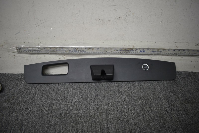 15-17 Tesla Model X Liftgate Lower Trim Cover 1037897-00-D 1037898-00DOEM