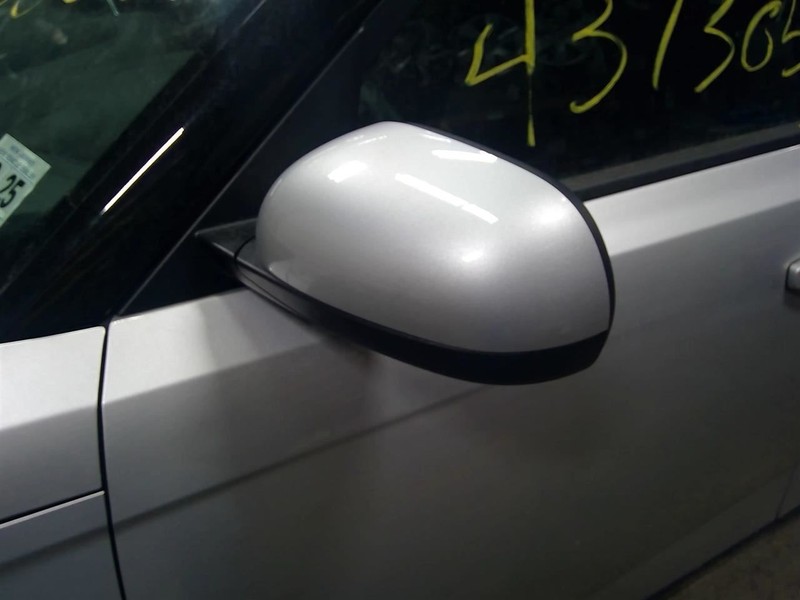 Driver Side View Mirror Power Without Heated Fits 20-24 SOUL 1754896