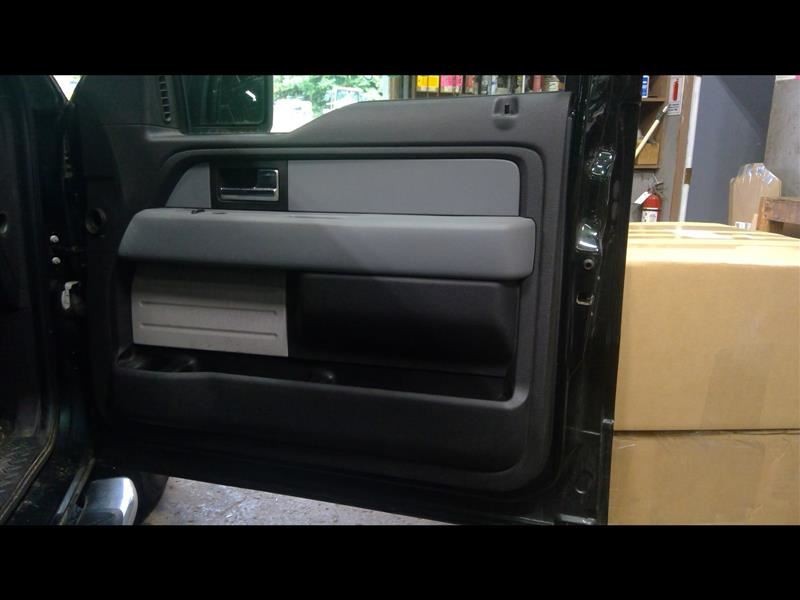 2014 F150 Passenger Right Front Door Trim Panel 1420215