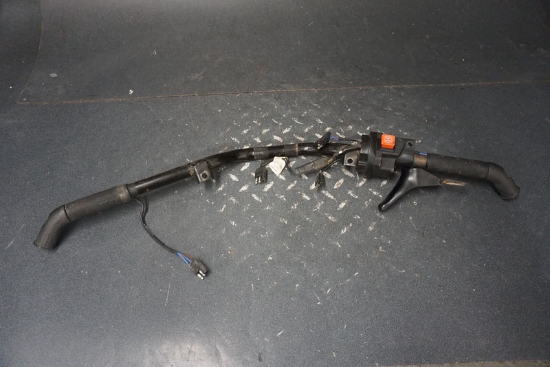 2005 Polaris OEM Handlebar w/ Throttle & Wiring Ass'y RMK 900