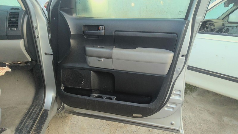Front Door Trim Panel TOYOTA TUNDRA Right 10 11 12 13 14 15 09 08 07