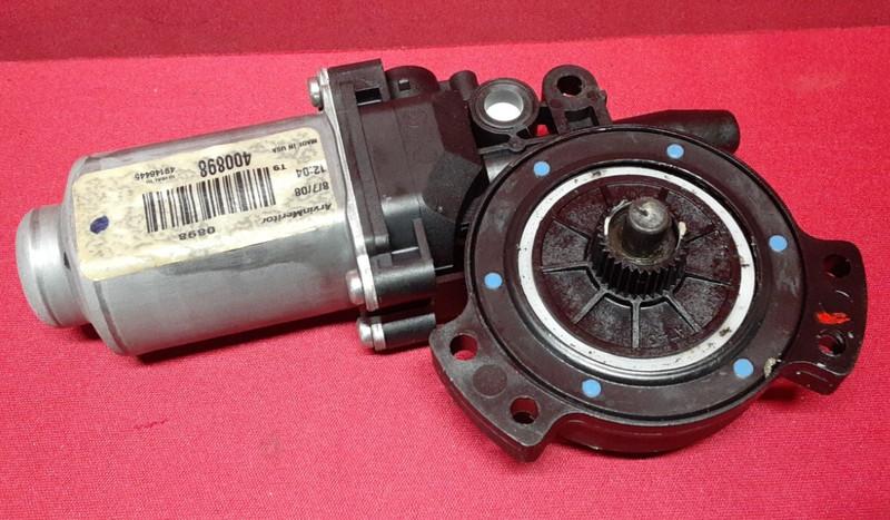 2006 - 2010 Hyundai Sonata FRONT RIGHT PASSENGER Window Motor 82460-3K001