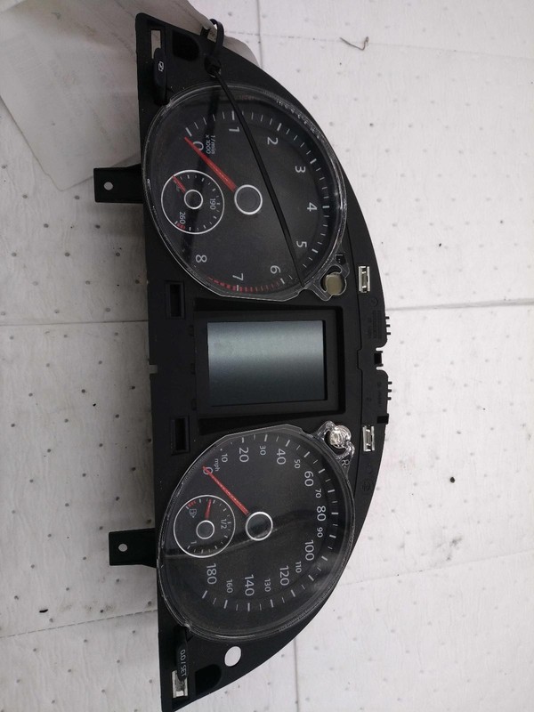 2012 Volkswagen CC Speedometer Gauge OEM 89000 Miles 3C8920980RX