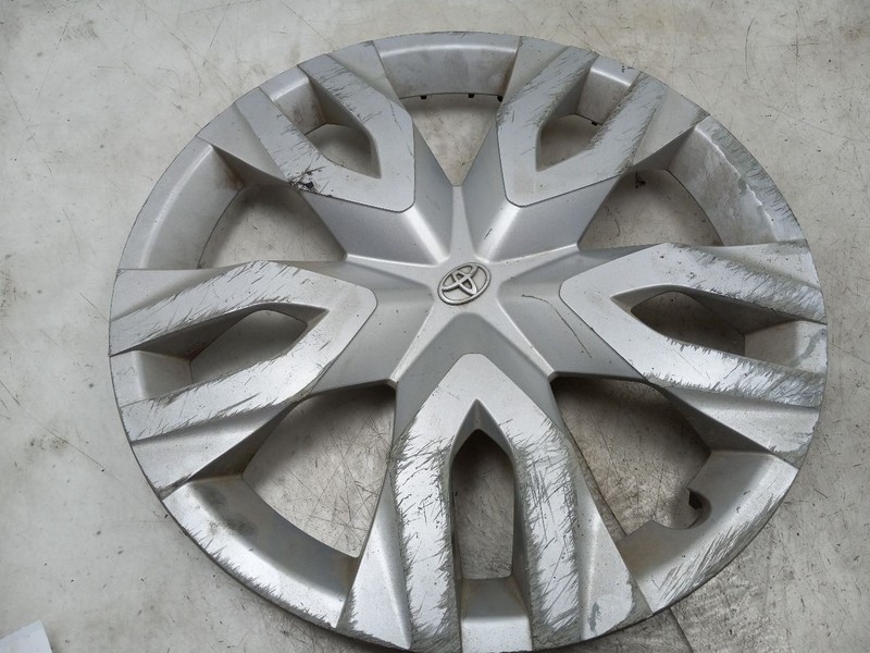19 20 21 TOYOTA C-HR LE WHEEL COVER HUB CAP 10 SPOKE SCRAPES