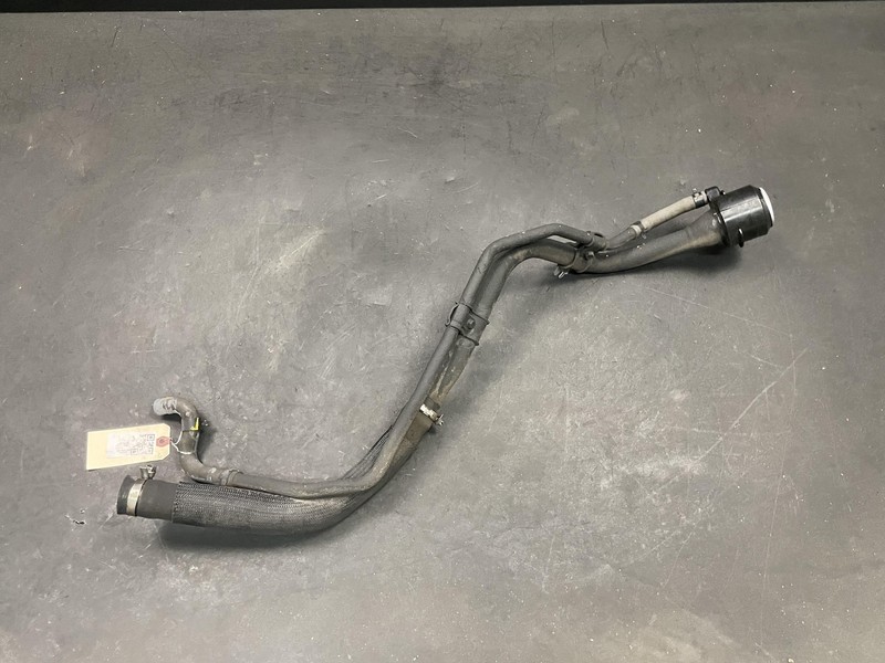 Fuel Filler Neck Pipe 2018 Kia Sportage 31030-D9500 2016 2019 2020 2021 2022
