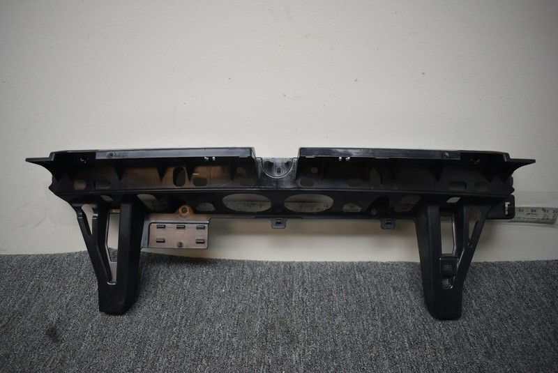 2013-2018 BMW X SERIES REAR CENTER BRACKET FACTORY OEM
