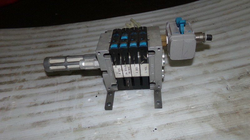 Festo ASY-1406 Solenoid Valve Block Assembly W/S 1058486 *FREE SHIPPING*