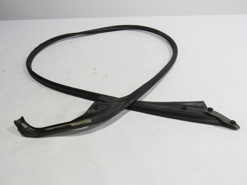 11-12 Fisker Karma 2012 Right Passenger Roof Rack Weatherstrip Seal Rubber ;@2