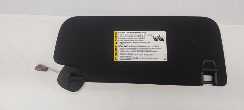 21-'23 CHEVROLET SUBURBAN 1500 Left Driver Sun visor OEM 6 Month Warranty!!