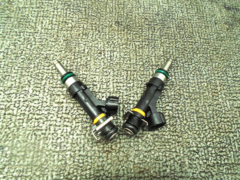 FUEL INJECTOR ASSY (PAIR) 15710-98L00 Suzuki Outboard 2018 DF 350A Motor #5