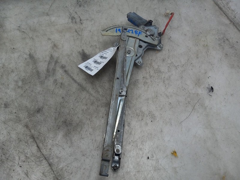 98 99 00 01 0203 TOYOTA SIENNA XLE FRONT PASSENGER RIGHT WINDOW