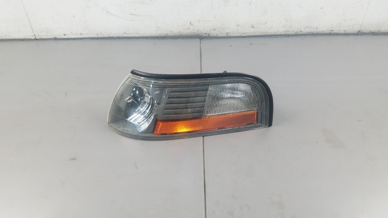 2003 03 04 Mercury Marauder Left Driver Turn Signal / Park Light #4504 S3