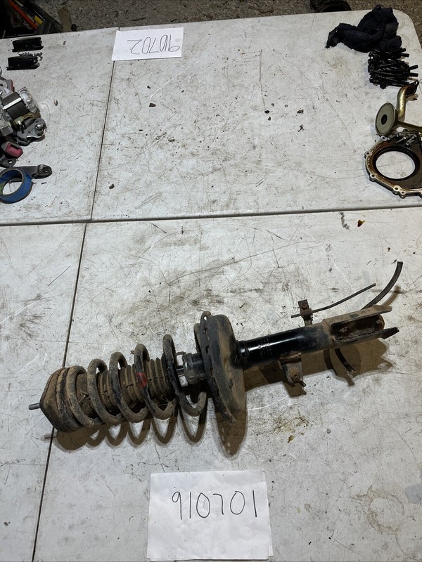 04-07 TOYOTA HIGHLANDER AWD REAR RIGHT PASSENGER SIDE STRUT