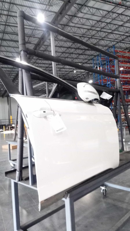 2015 KIA K900 Front Right Door White OEM Used 149K Miles PW PL PHM