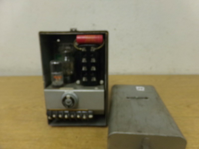 GE CR7511 B113G2 Electric Relay Enclosure*FREE SHIPPING*