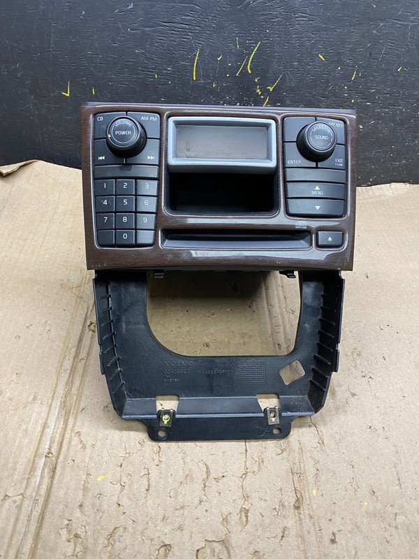 2003 to 2006 Volvo XC90 Center AM/FM Radio Panel Bezel X6100 DG
