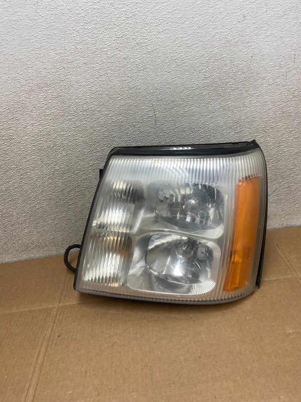 2002 to 2006 Cadillac Escalade Left Driver Lh Xenon HID Headlight Oem Y8376 DW
