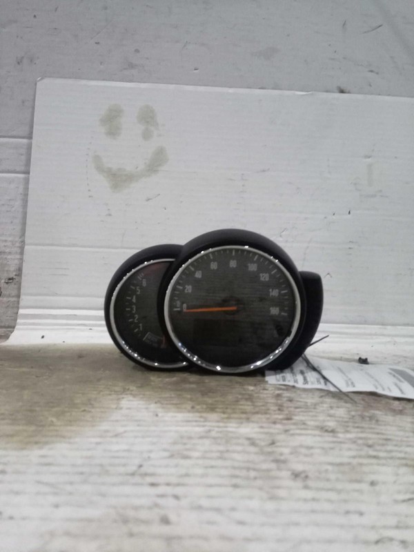 2017 MINI Countryman Speedometer Gauge OEM White 85K Miles NJ25-21260-521475