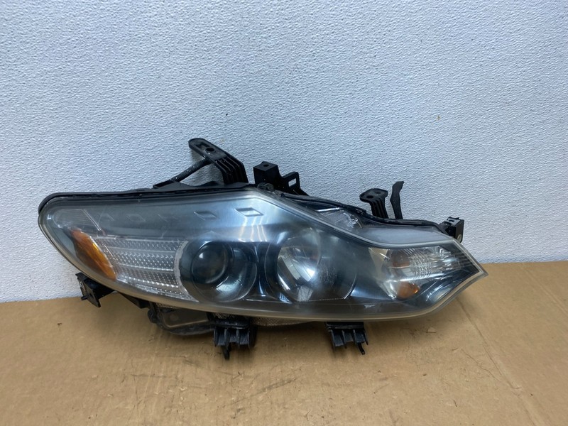 2011 to 2014 Nissan Murano Headlight Right Passenger Rh Oem Halogen AC8557 DW