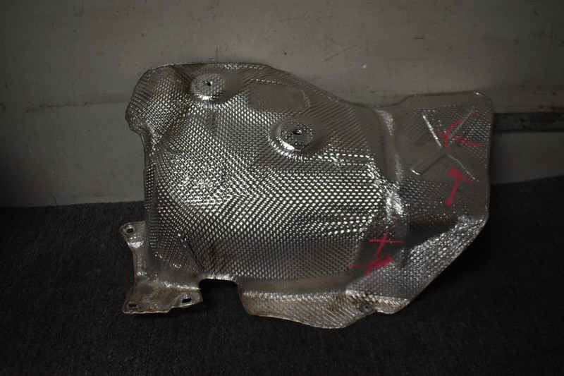 2019-2020 BMW X5 EXHAUST SHIELD FACTORY OEM