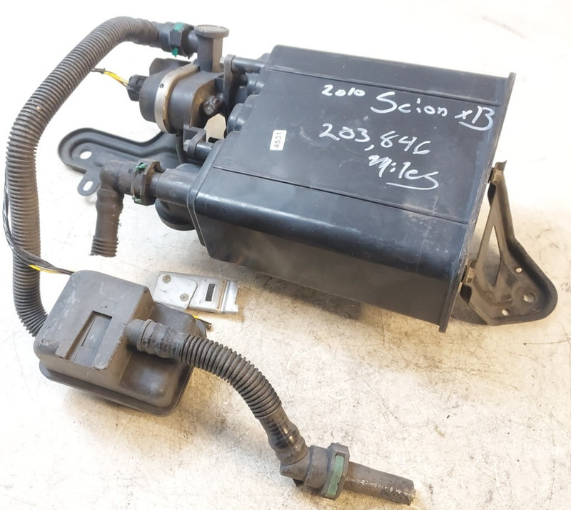 2008-15 Scion xB Fuel Vapor Canister Assembly w/ Mount & Ancillary Hardware OEM