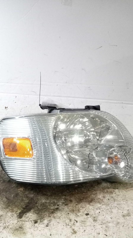 2007 Ford Explorer Right Headlight Assembly Blue 592708 Used 108K Miles