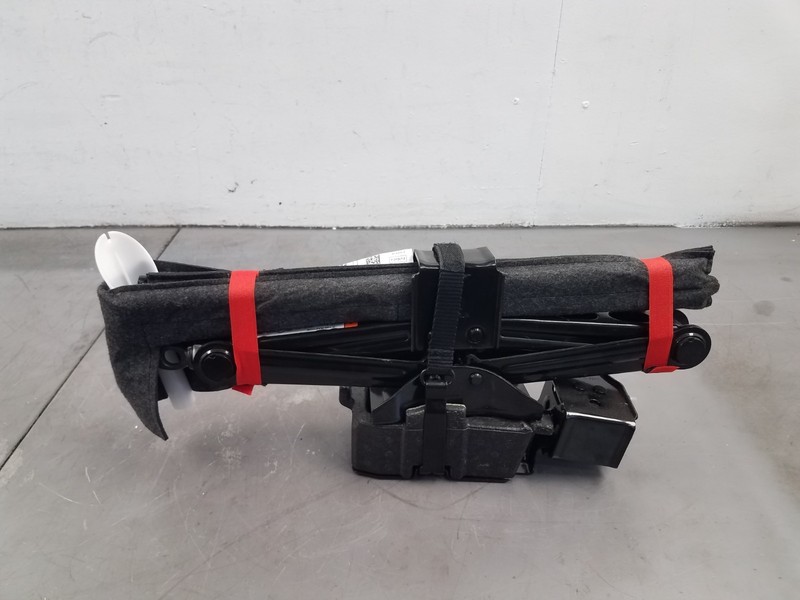 2025 Ford F150 Raptor R Tire Jack Kit #5669 E3