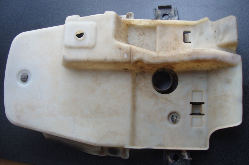 1997 Honda TRX250 TRX 250 Recon Fourtrax Under Tank Cover Panel Mount Plastic G6