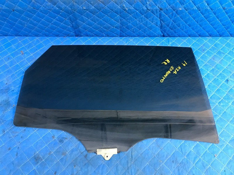 2016-2020 Kia Sorento Right RH Passenger Side Rear Door Window Glass OEM